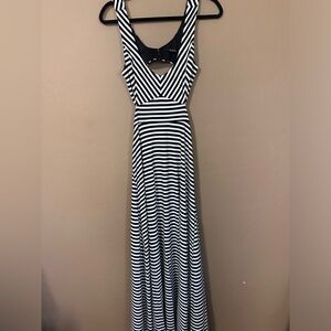 Bra shape top dress, white and black striped. Long and comfortable